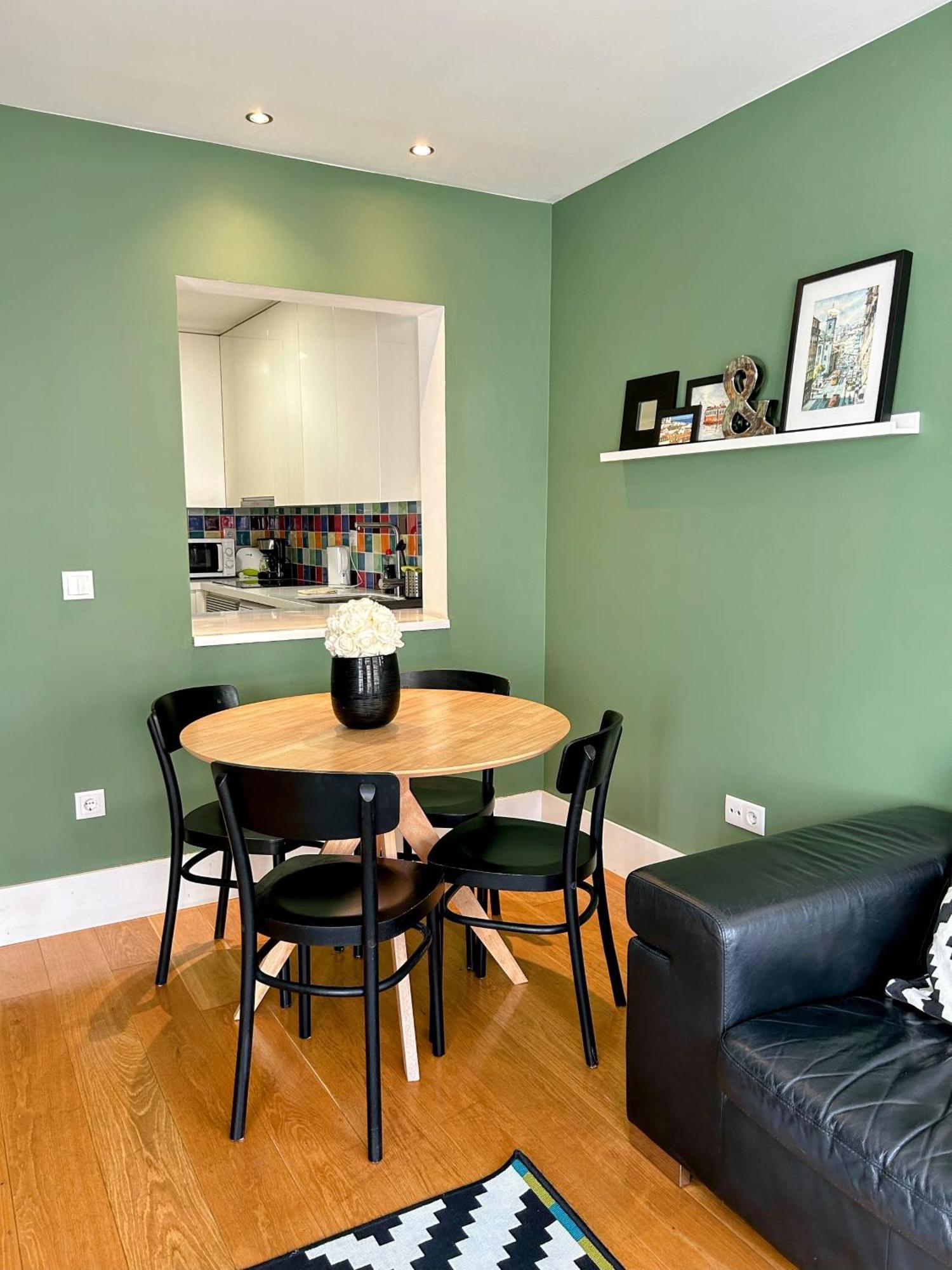Design Flat In Principe Real Апартаменты
